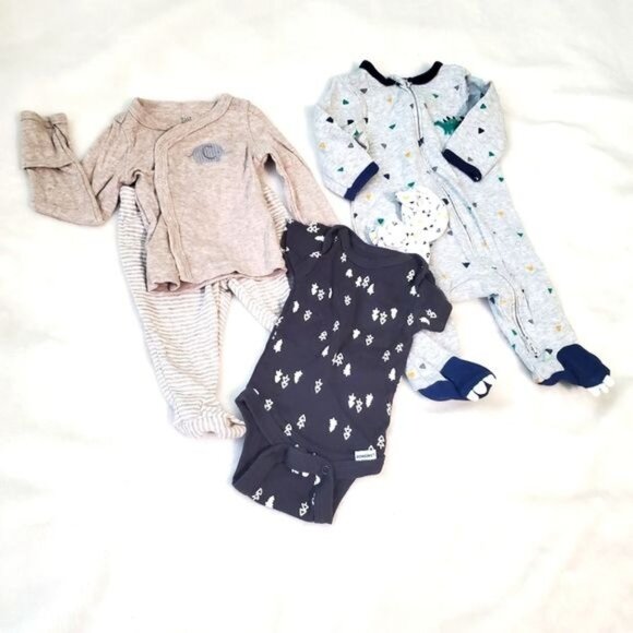 Newborn Bundle little Me footie, Just One You tracksuit, Gerber bodysuit - Picture 1 of 10